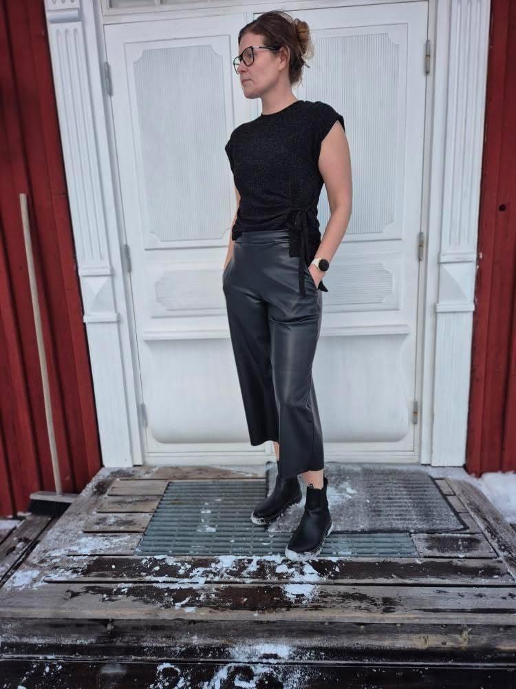 Svart skinnbyxa pu
