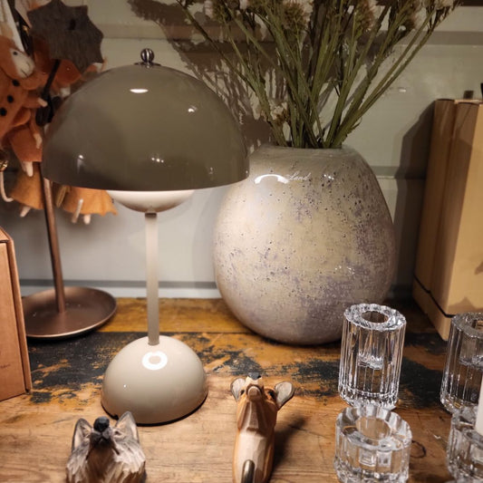 Flowerpot VP9 (beige)