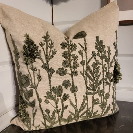 Broderat kuddfodral (skog)