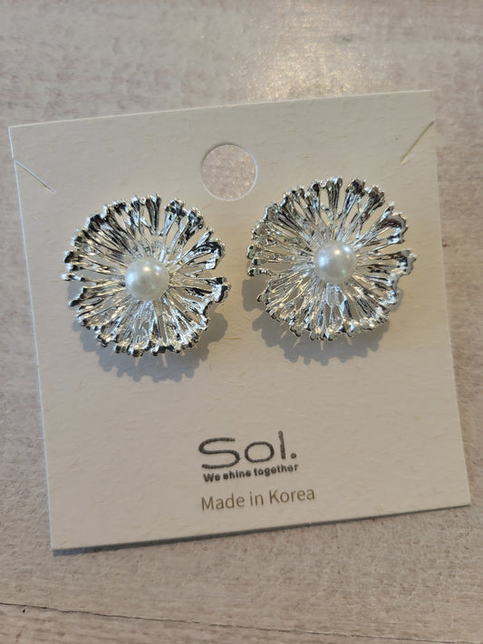 Öronhängen i silver (pärla)