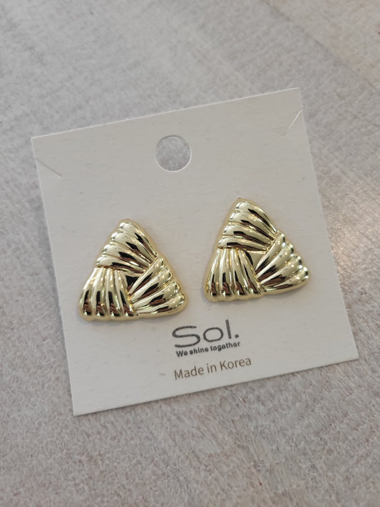 Öronhängen i triangel (guld)