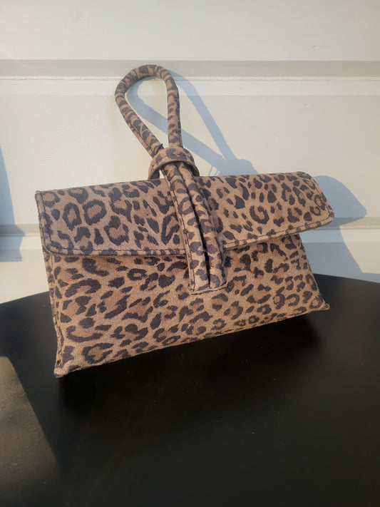Väska (leopard mocka)