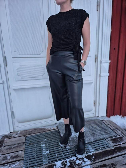 Svart skinnbyxa pu